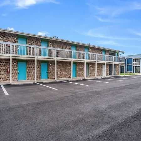 Rodeway Inn At Somers Cove Marina Crisfield Exterior photo