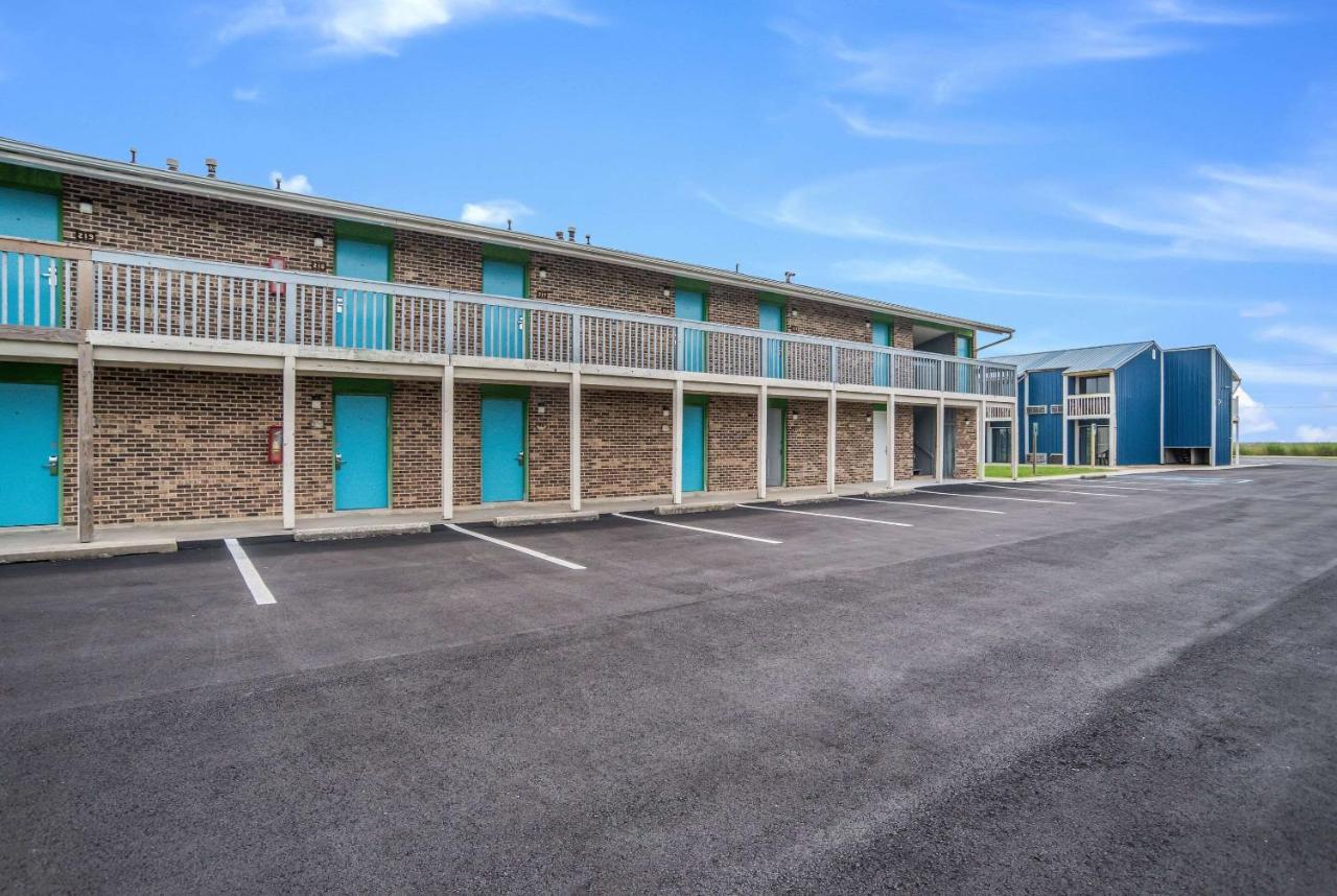 Rodeway Inn At Somers Cove Marina Crisfield Exterior photo