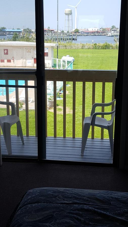 Rodeway Inn At Somers Cove Marina Crisfield Exterior photo