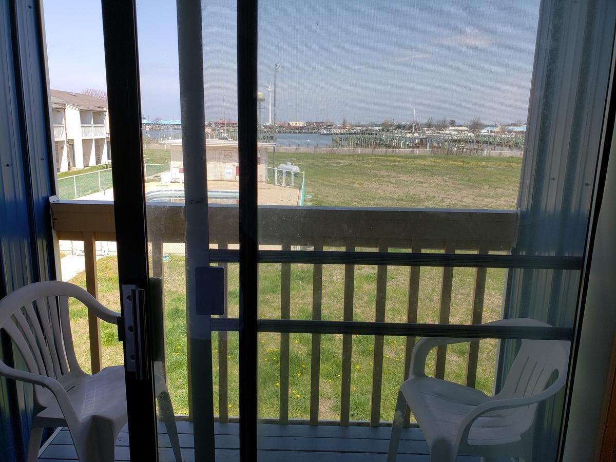 Rodeway Inn At Somers Cove Marina Crisfield Exterior photo