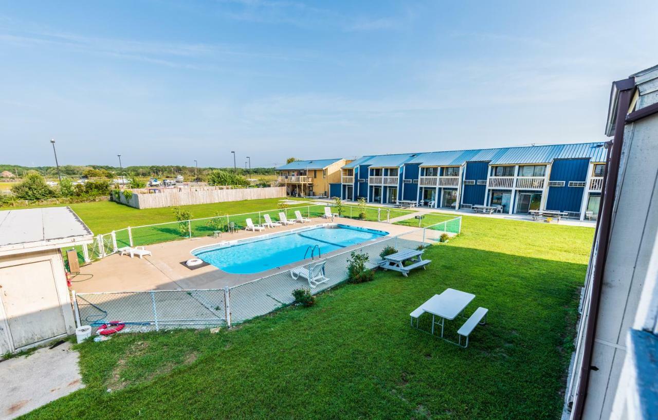 Rodeway Inn At Somers Cove Marina Crisfield Exterior photo
